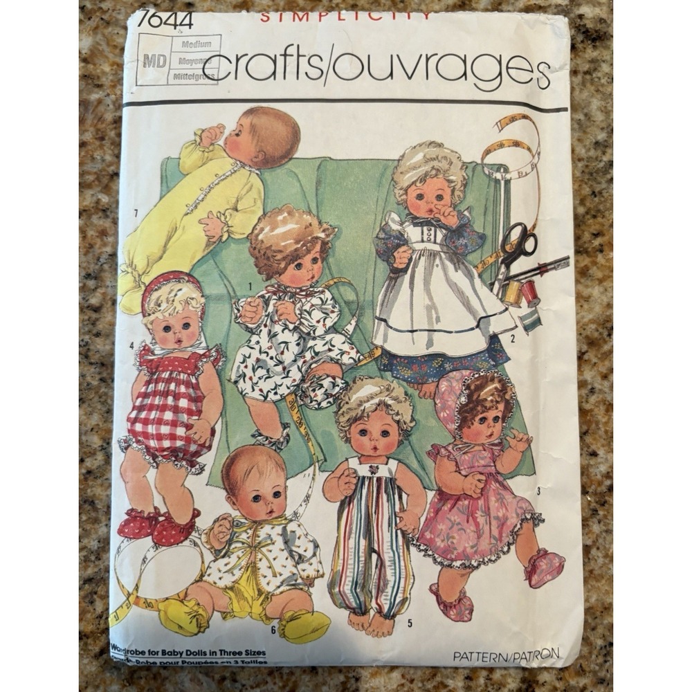 Simplicity Crafts Sewing Pattern 7644 Wardrobe for Baby Dolls SZ MEDIUM Vtg 1986